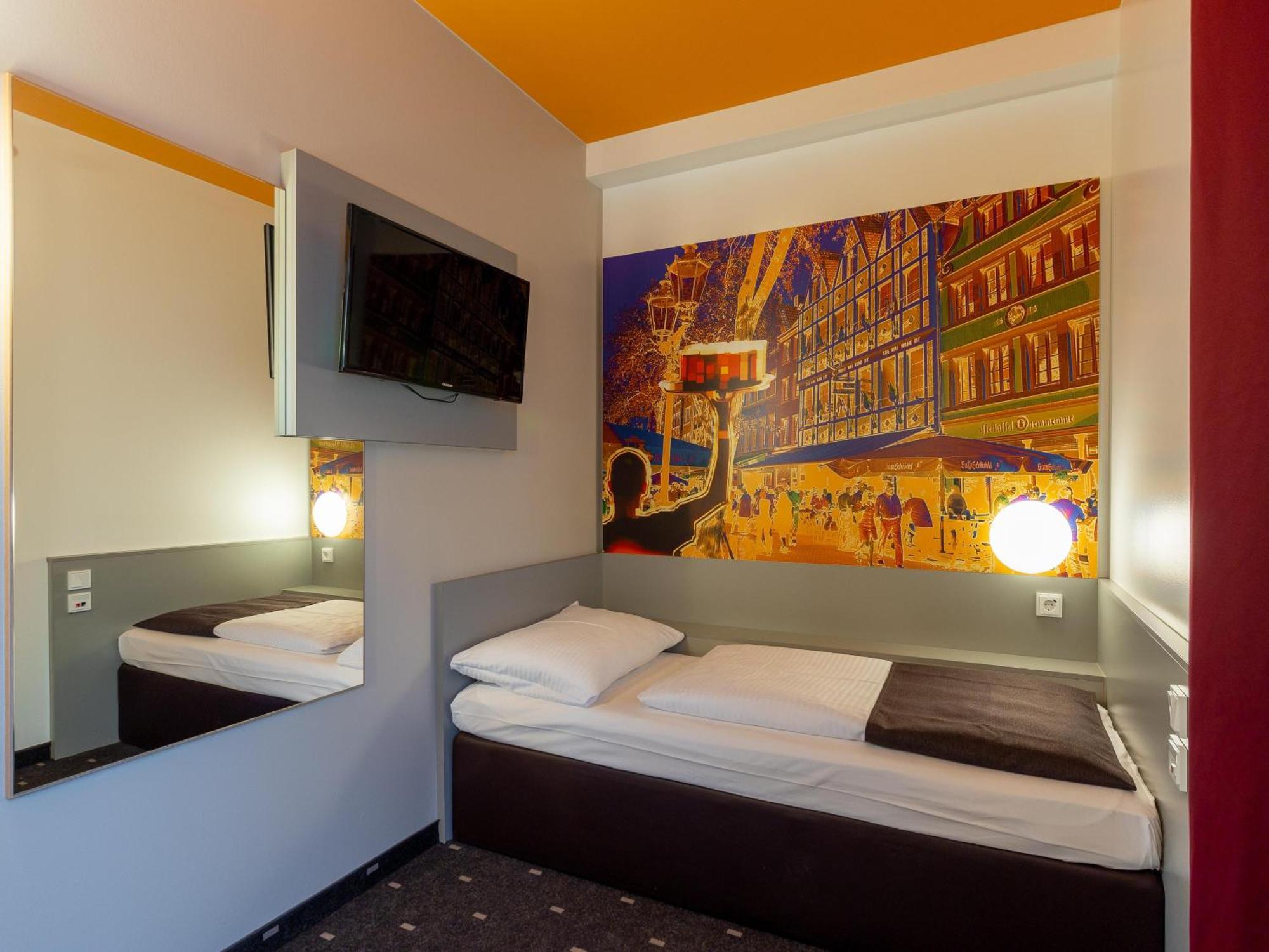 B&B Hotel Duesseldorf-City Esterno foto