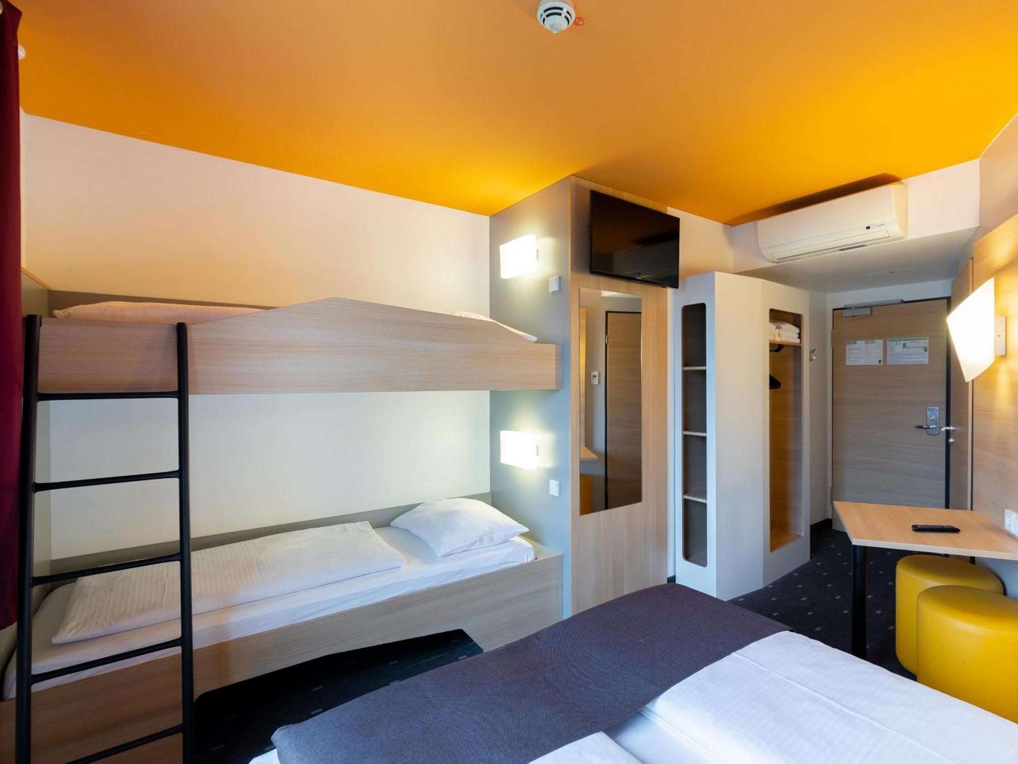 B&B Hotel Duesseldorf-City Esterno foto